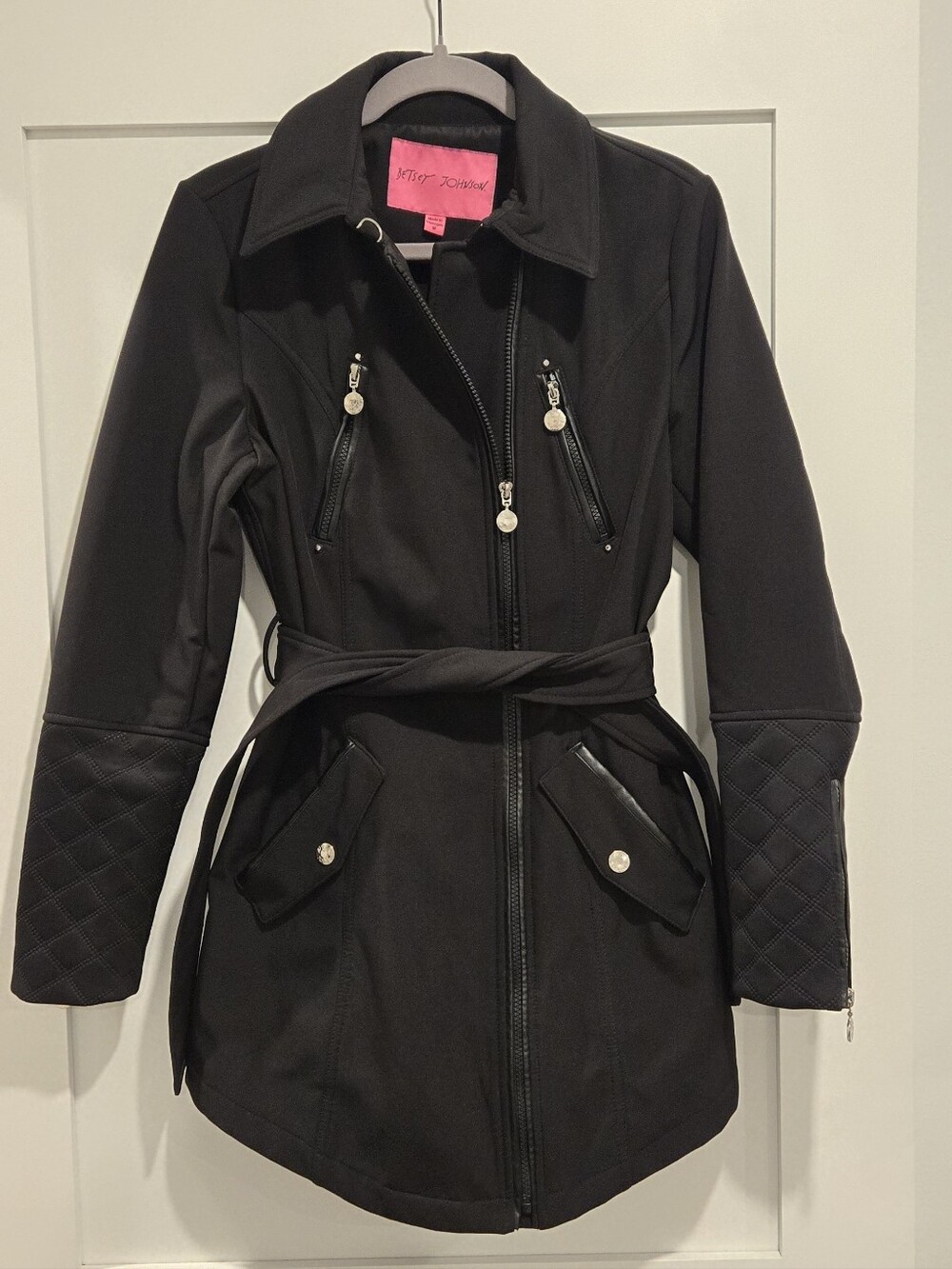 Womens Betsy Johnson Black Softshell Zip-up Jacket Medium
